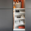 layer armadio accessoriato al centro dell'arredamento ligure